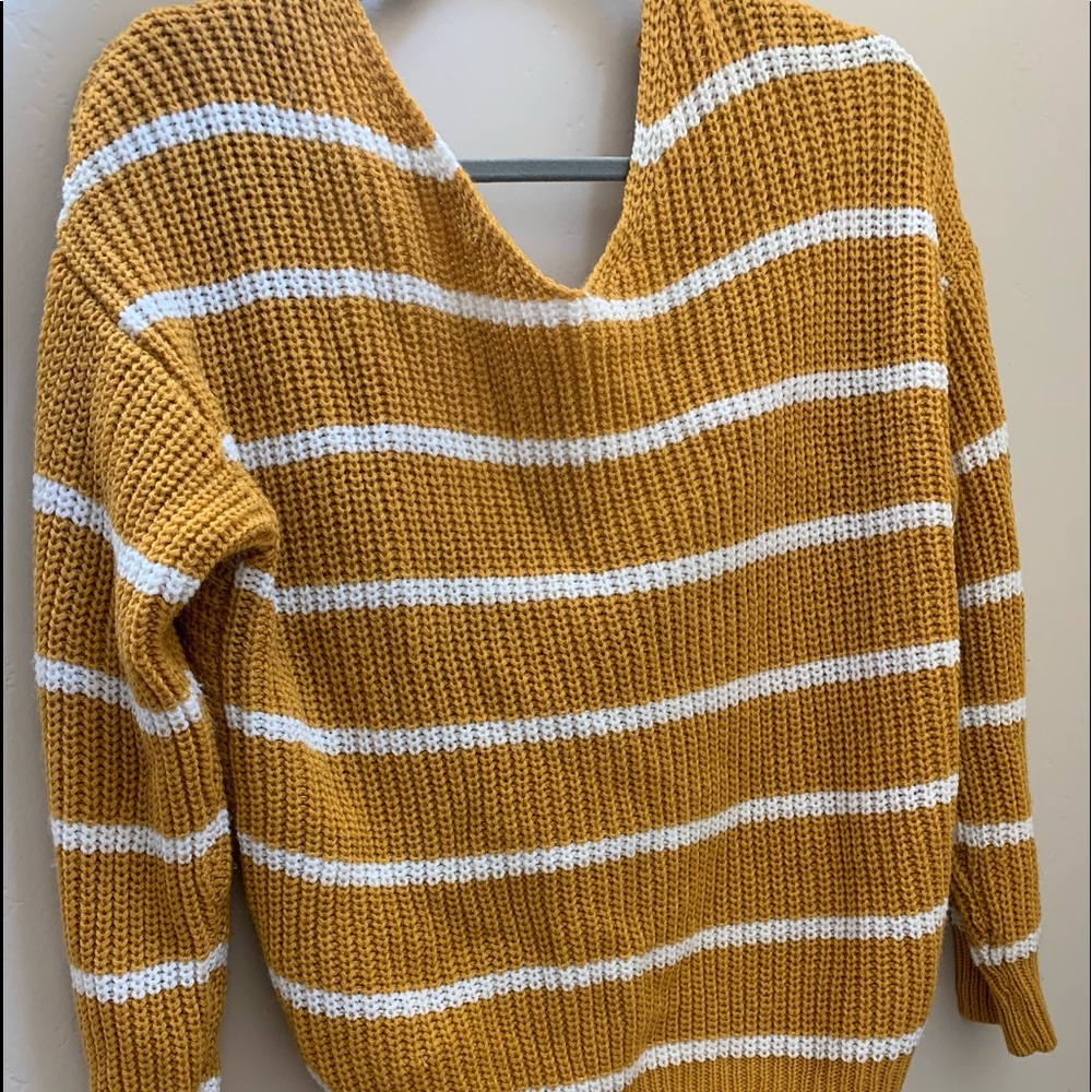 Love Tree Twist Back V Neck Sweater